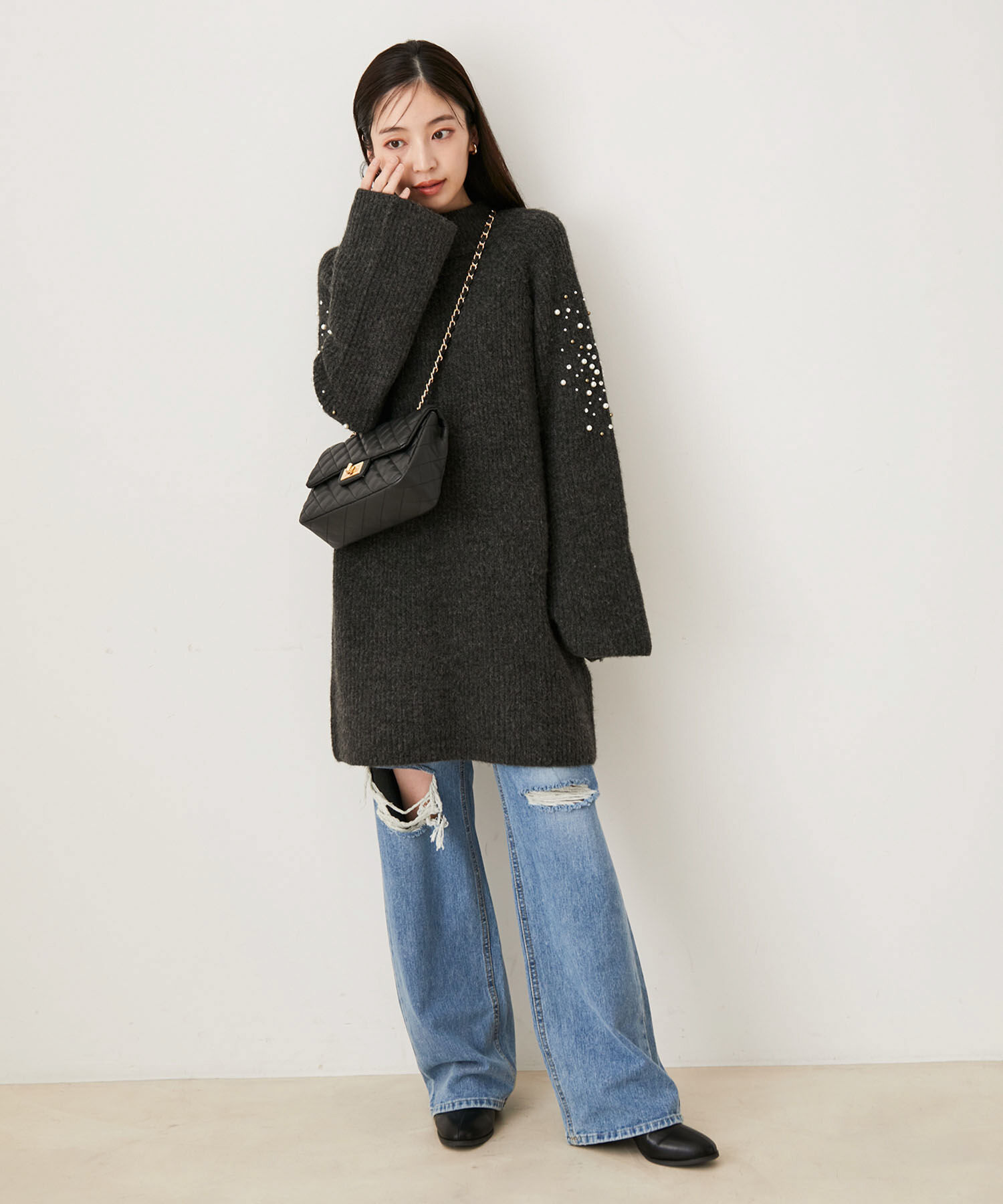 VIS「パール＆ビーズアクセントスリーブミニ丈ニットワンピース」|ワンピース|