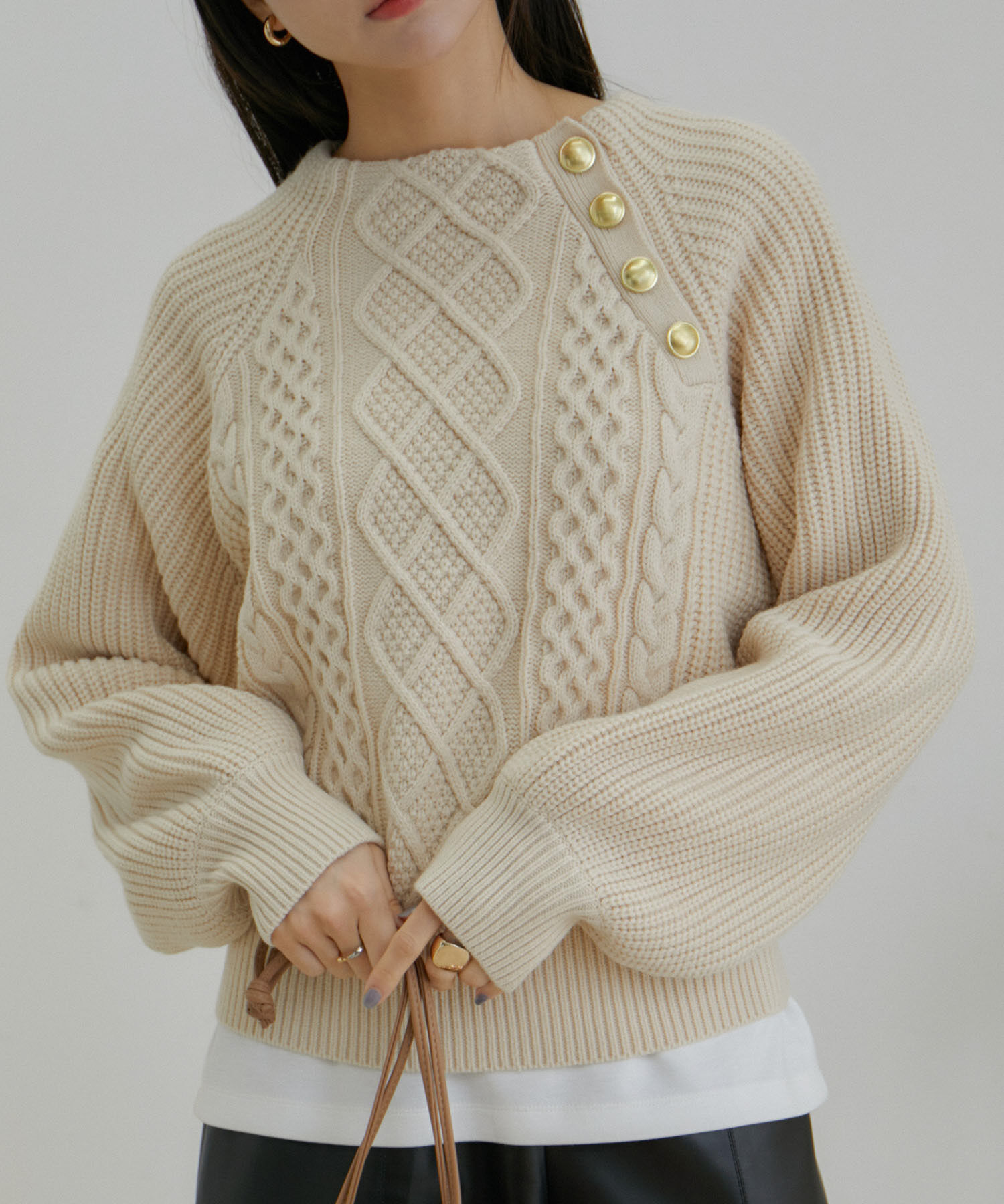 VIS「【洗える】メタル釦ケーブルニット【WEB・アウトレット限定】」|ニット・セーター|ホワイト系(11)