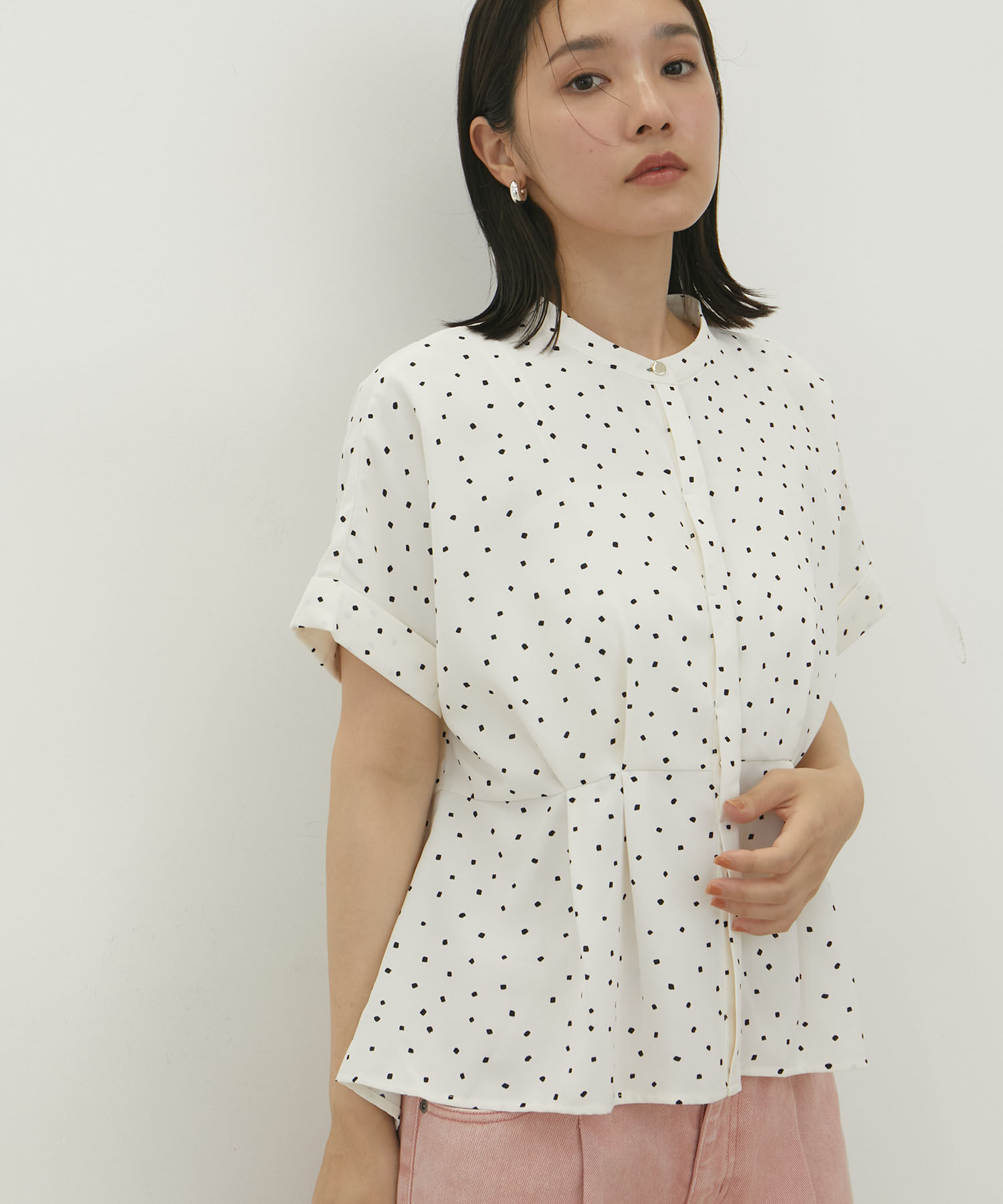 VIS「【洗える】ウエスト切り替えフロントタックブラウス」|シャツ・ブラウス|