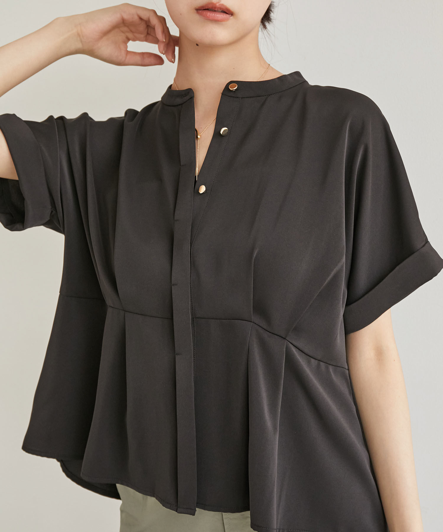 VIS「【洗える】ウエスト切り替えフロントタックブラウス」|シャツ・ブラウス|