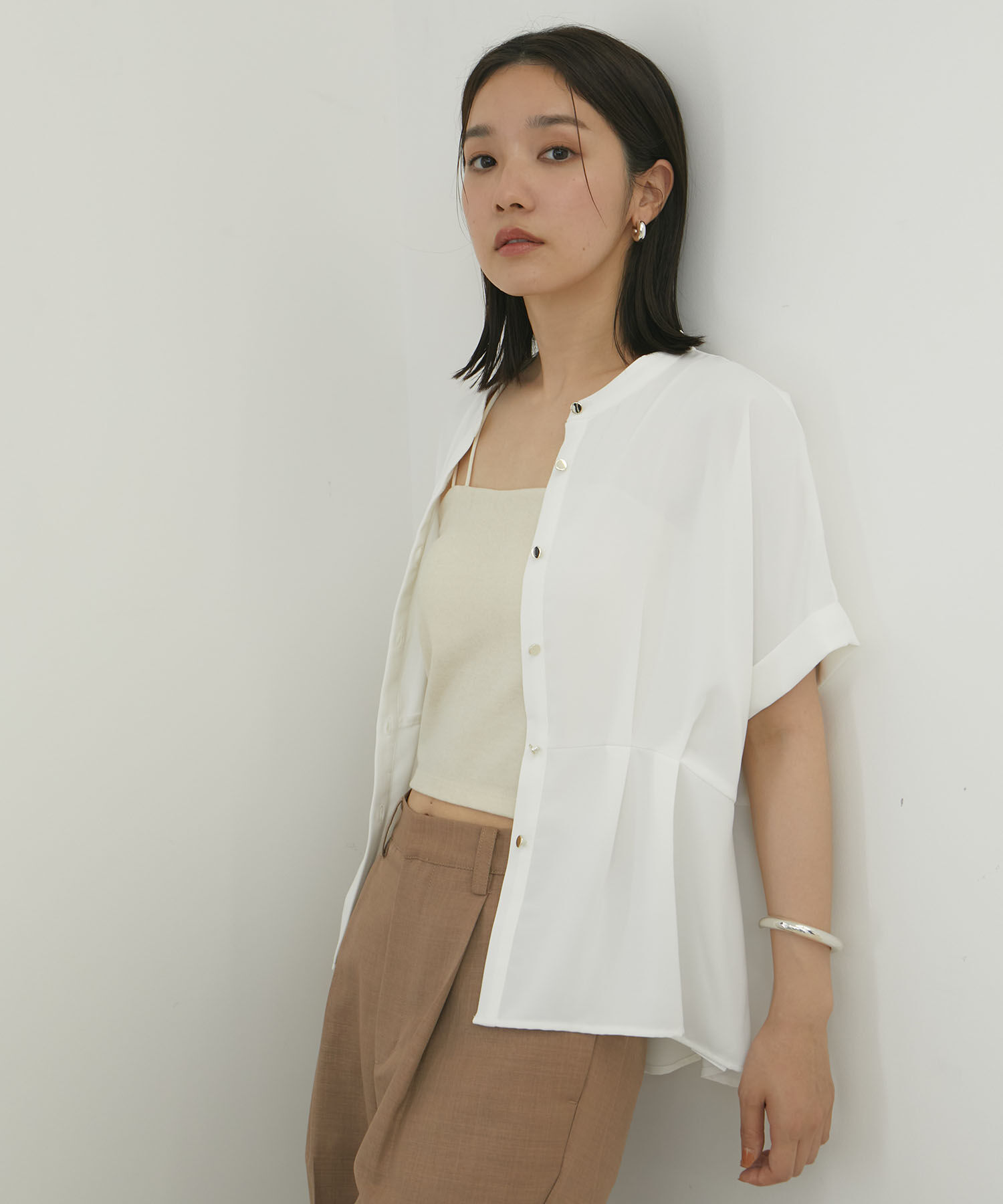 VIS「【洗える】ウエスト切り替えフロントタックブラウス」|シャツ・ブラウス|