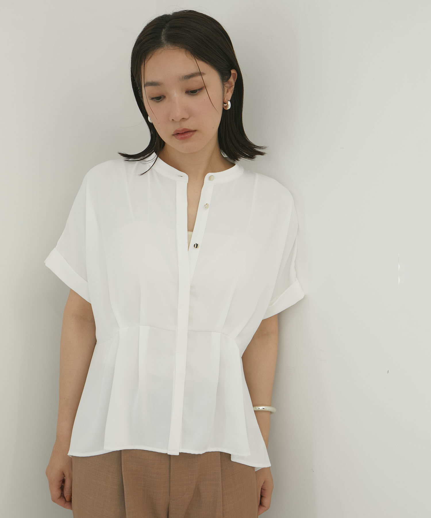 VIS「【洗える】ウエスト切り替えフロントタックブラウス」|シャツ・ブラウス|