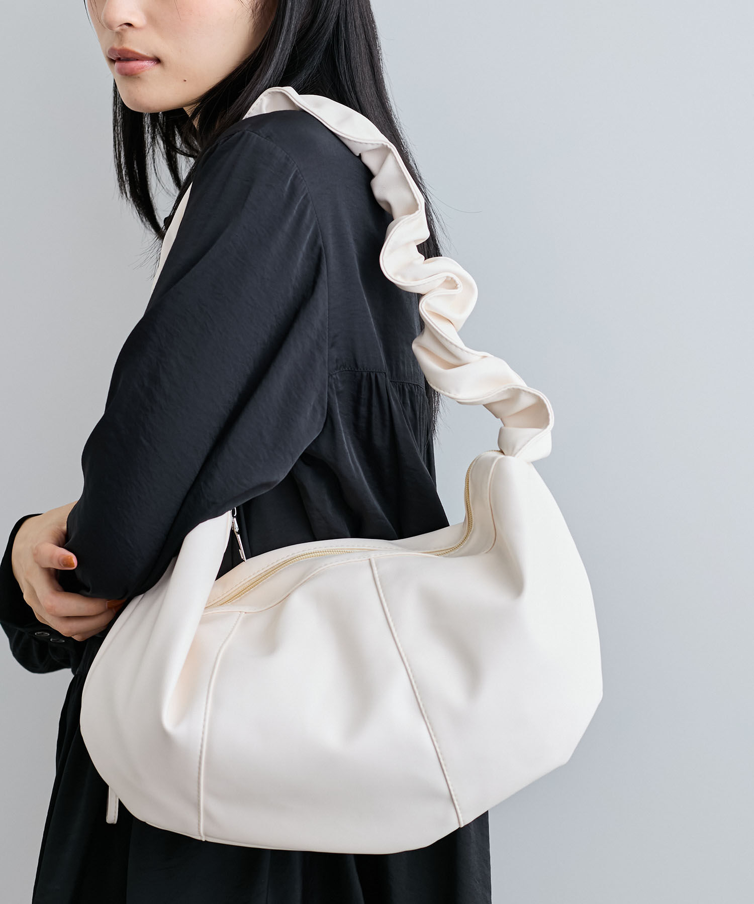 VIS「ソフトボディクシュクシュハンドルショルダーバッグ」|ショルダー・メッセンジャー|キナリ(16)