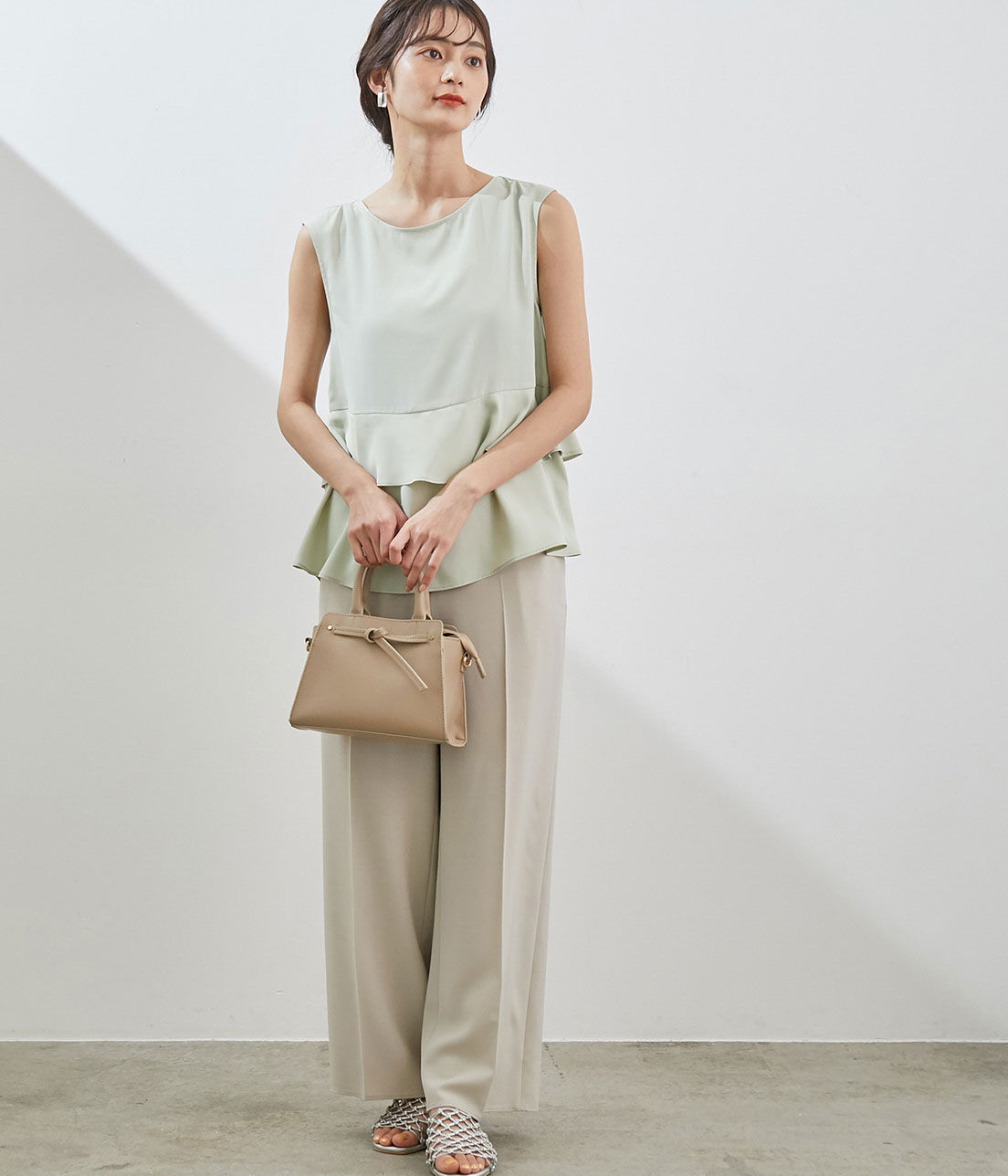 Rope&rsquo;Picnic「フリルペプラムバック釦ブラウス」|シャツ・ブラウス|