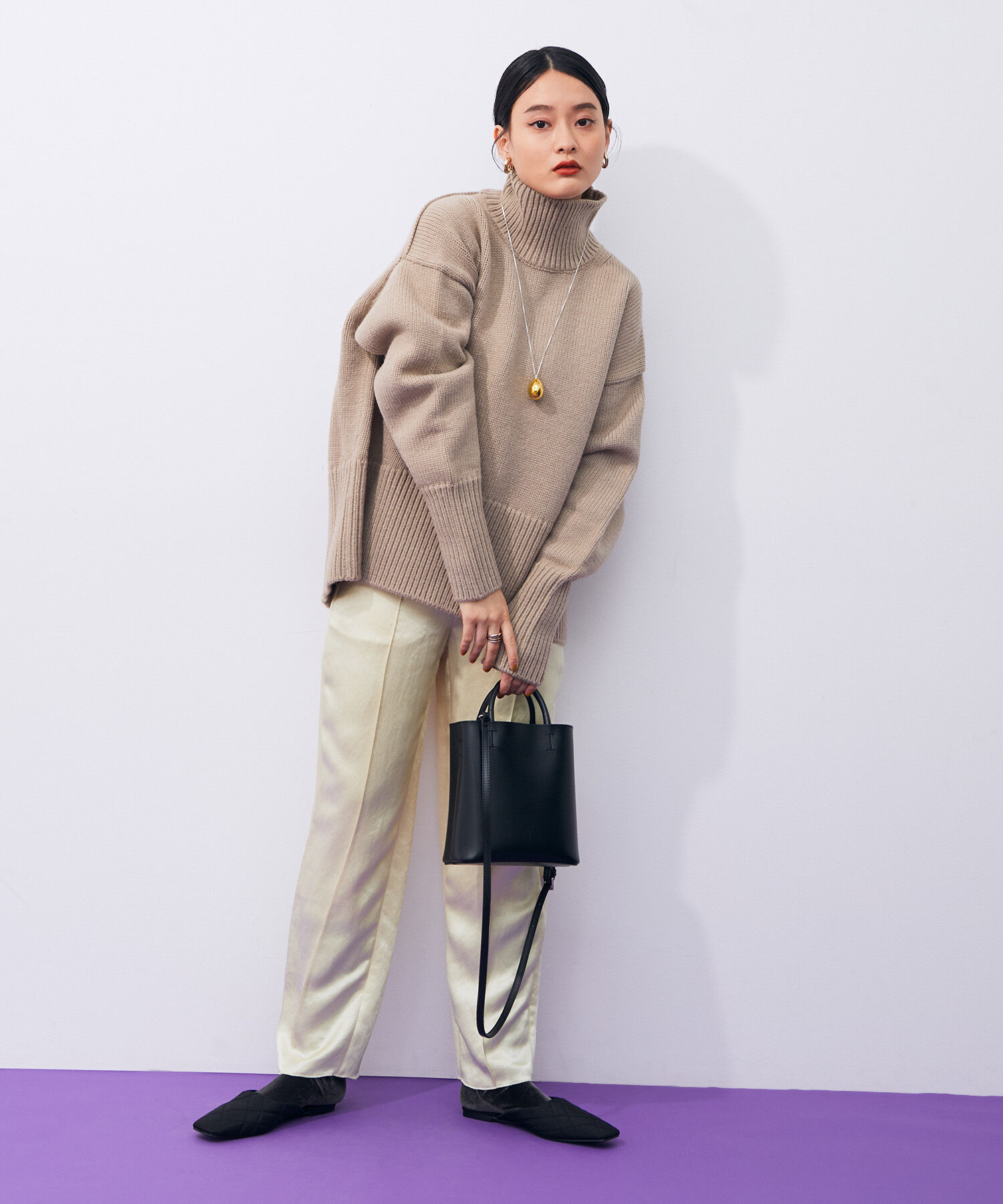 ADAM ET ROPE'「【WEB限定】タートルバックスリットニットプルオーバー」|ニット・セーター|