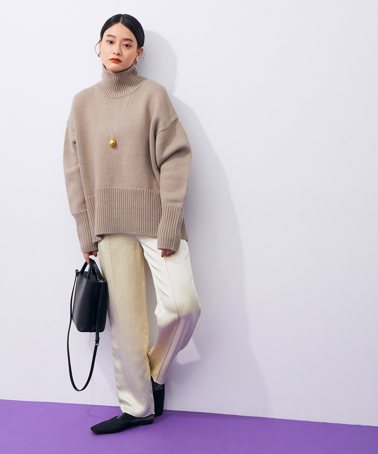 ADAM ET ROPE'「【WEB限定】タートルバックスリットニットプルオーバー」|ニット・セーター|