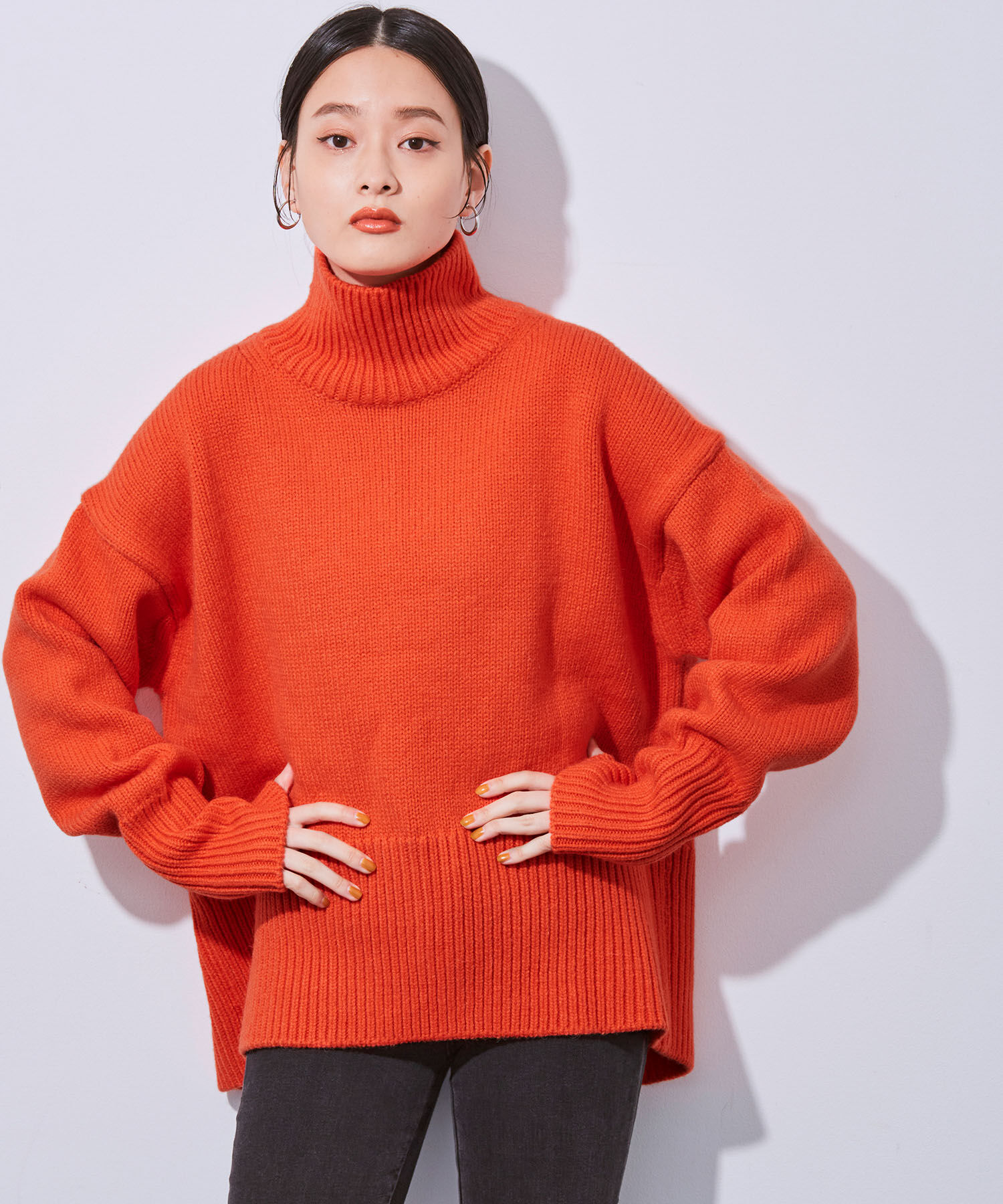 ADAM ET ROPE'「【WEB限定】タートルバックスリットニットプルオーバー」|ニット・セーター|