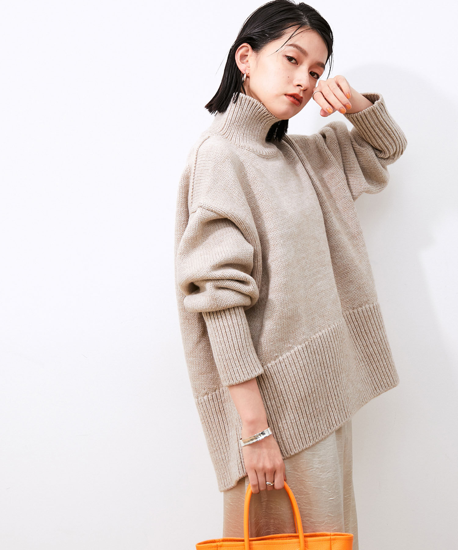 ADAM ET ROPE'「【WEB限定】タートルバックスリットニットプルオーバー」|ニット・セーター|ベージュ(27)