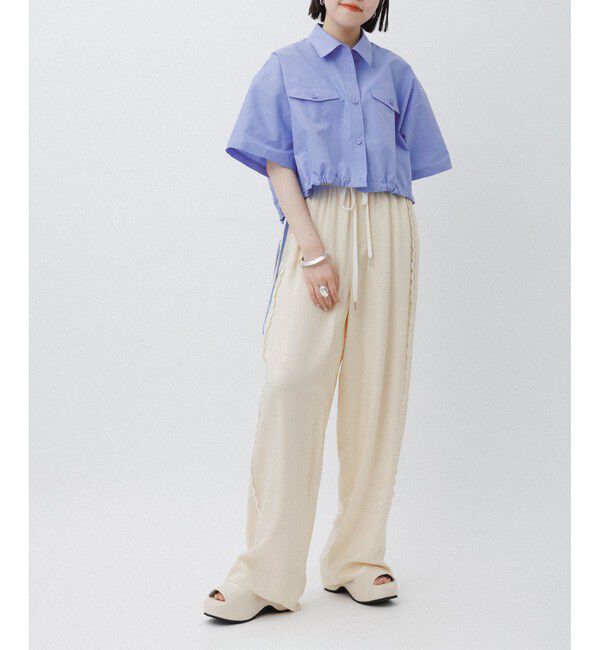 ADAM ET ROPE'「【逸品】・【サステナブル】クロップドギャザリングシャツ」|シャツ・ブラウス|