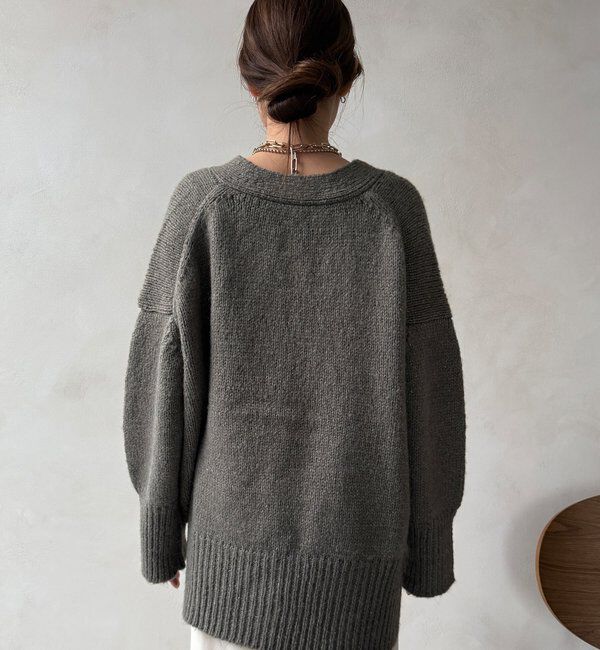  「【WEB限定】オーバーシルエットVニットカーディガン」|カーディガン|