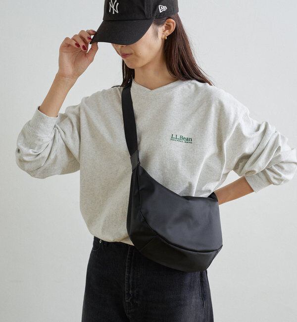  「クラウズナイロンラウンドショルダーバッグ」|ショルダー・メッセンジャー|