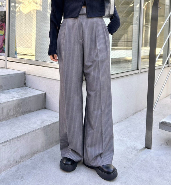  「ピンストライプタックワイドパンツ」|チノ|グレー