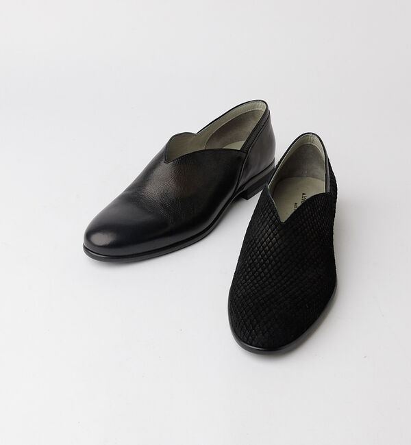 alfredoBANNISTER「【26S/S】Vカット レザー スリッポン シューズ【予約】」|スニーカー|