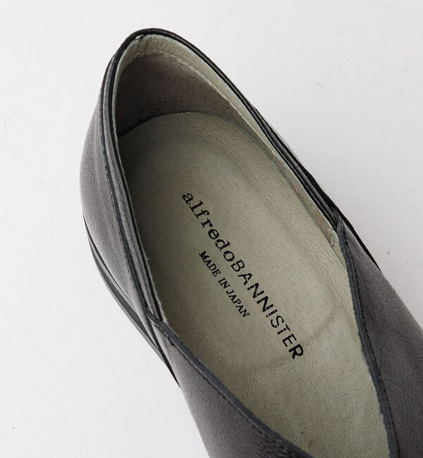 alfredoBANNISTER「【26S/S】Vカット レザー スリッポン シューズ【予約】」|スニーカー|