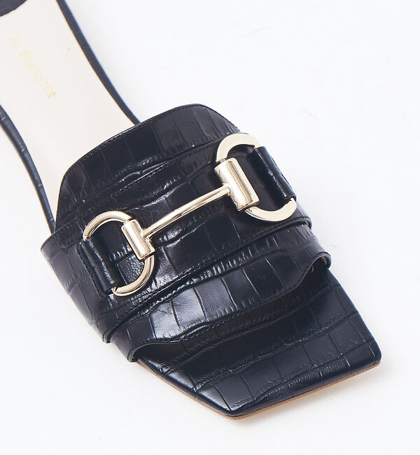 AU BANNISTER「アシンメトリービットサンダル」|サンダル|