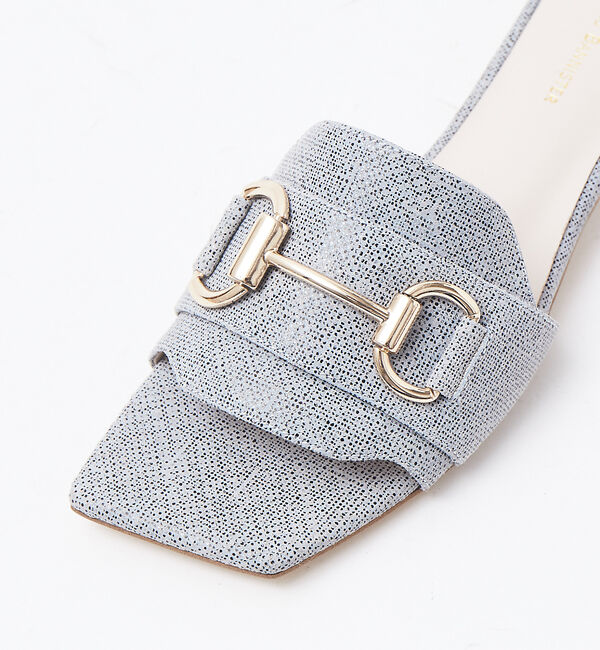 AU BANNISTER「アシンメトリービットサンダル」|サンダル|