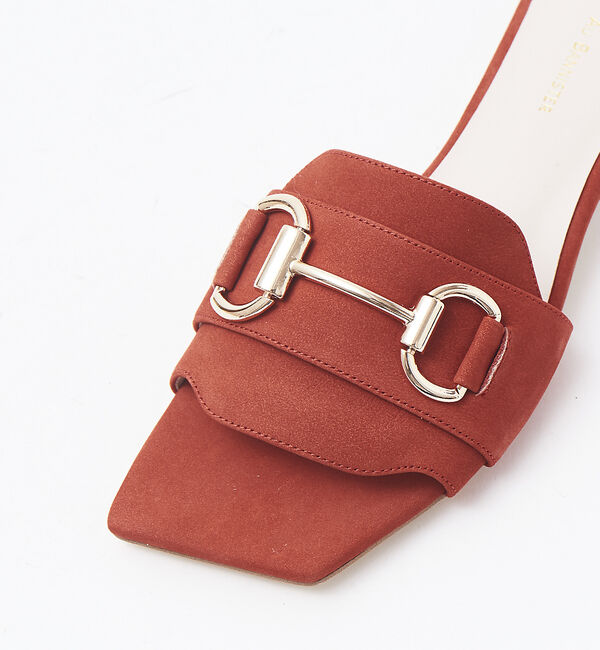 AU BANNISTER「アシンメトリービットサンダル」|サンダル|