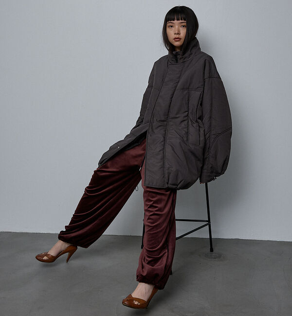 NOMINE「モンスターパーカー」|ダウン|