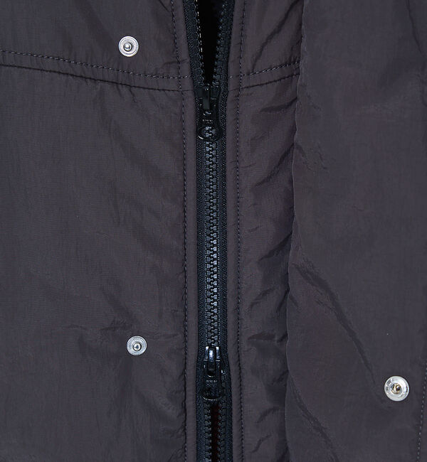 NOMINE「モンスターパーカー」|ダウン|