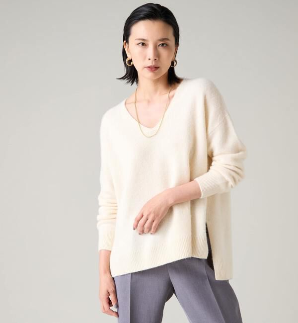 TIARA「Vネックニット」|ニット・セーター|アイボリー