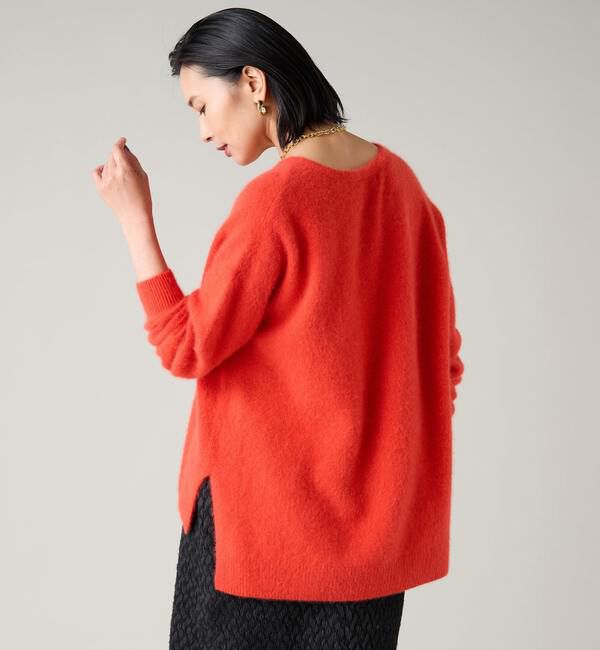 TIARA「Vネックニット」|ニット・セーター|