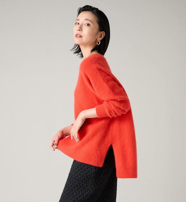 TIARA「Vネックニット」|ニット・セーター|