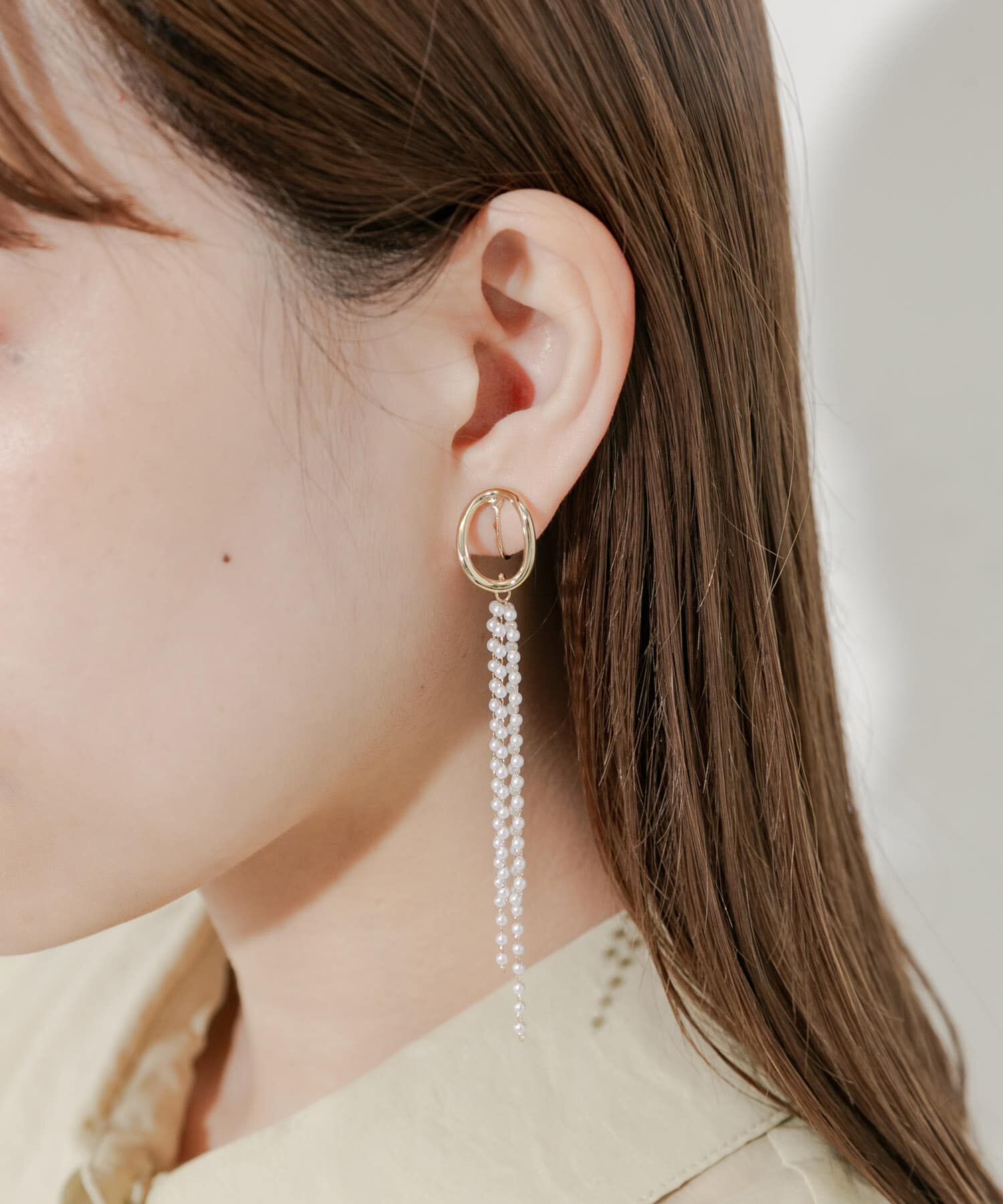 SMELLY「メタルオーバルパールチェーンイヤリング」|イヤリング|