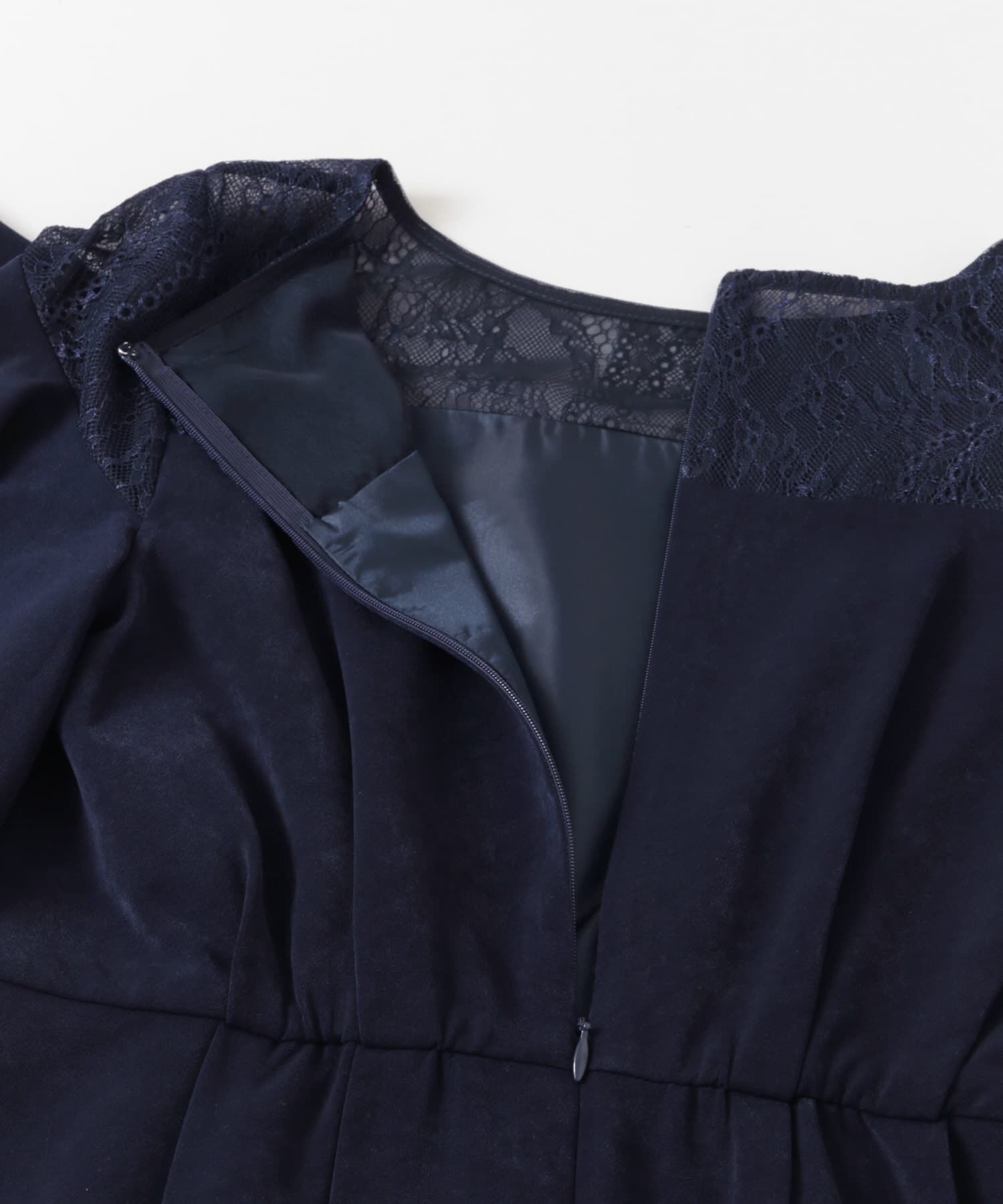 URBAN RESEARCH ROSSO「デコルテレースフリルドレス」|ワンピース|