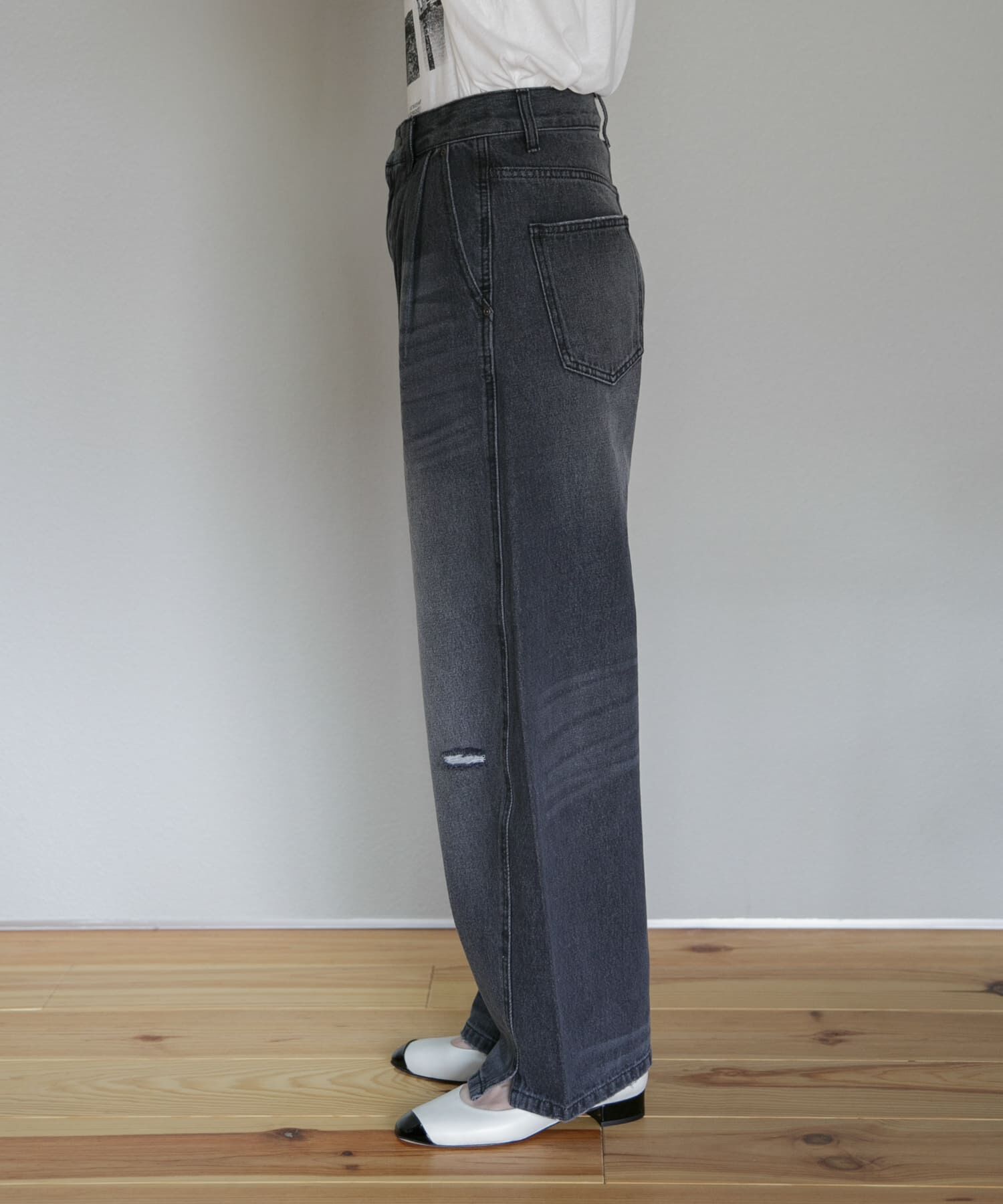 URBAN RESEARCH ROSSO「YENN　CURVED SEAM DENIM PANTS」|デニム|