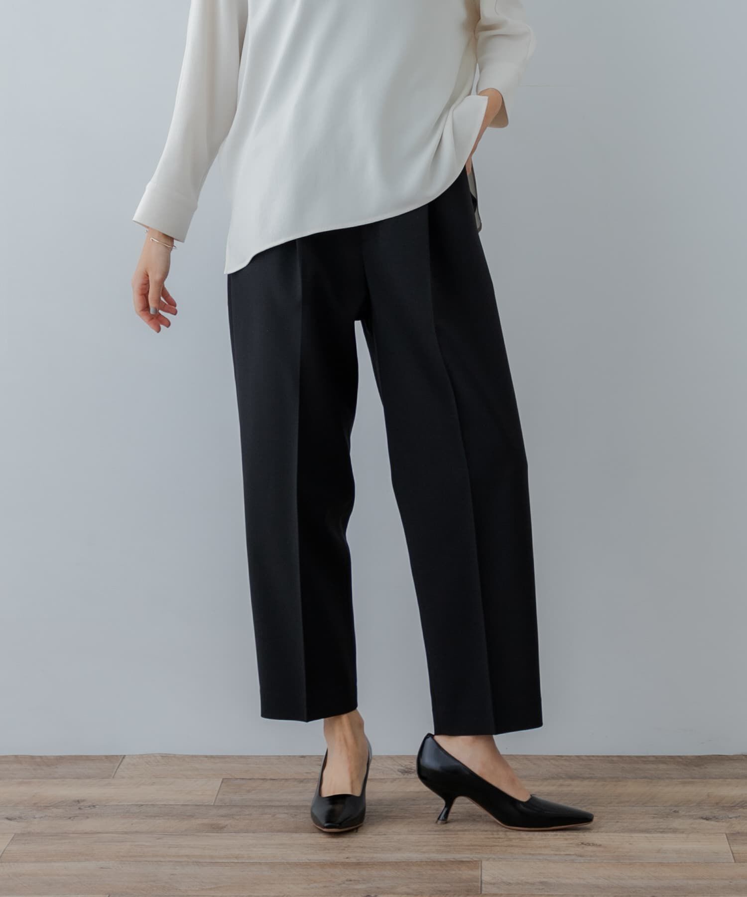 URBAN RESEARCH「『3サイズ展開』タックテーパードパンツ」|その他|