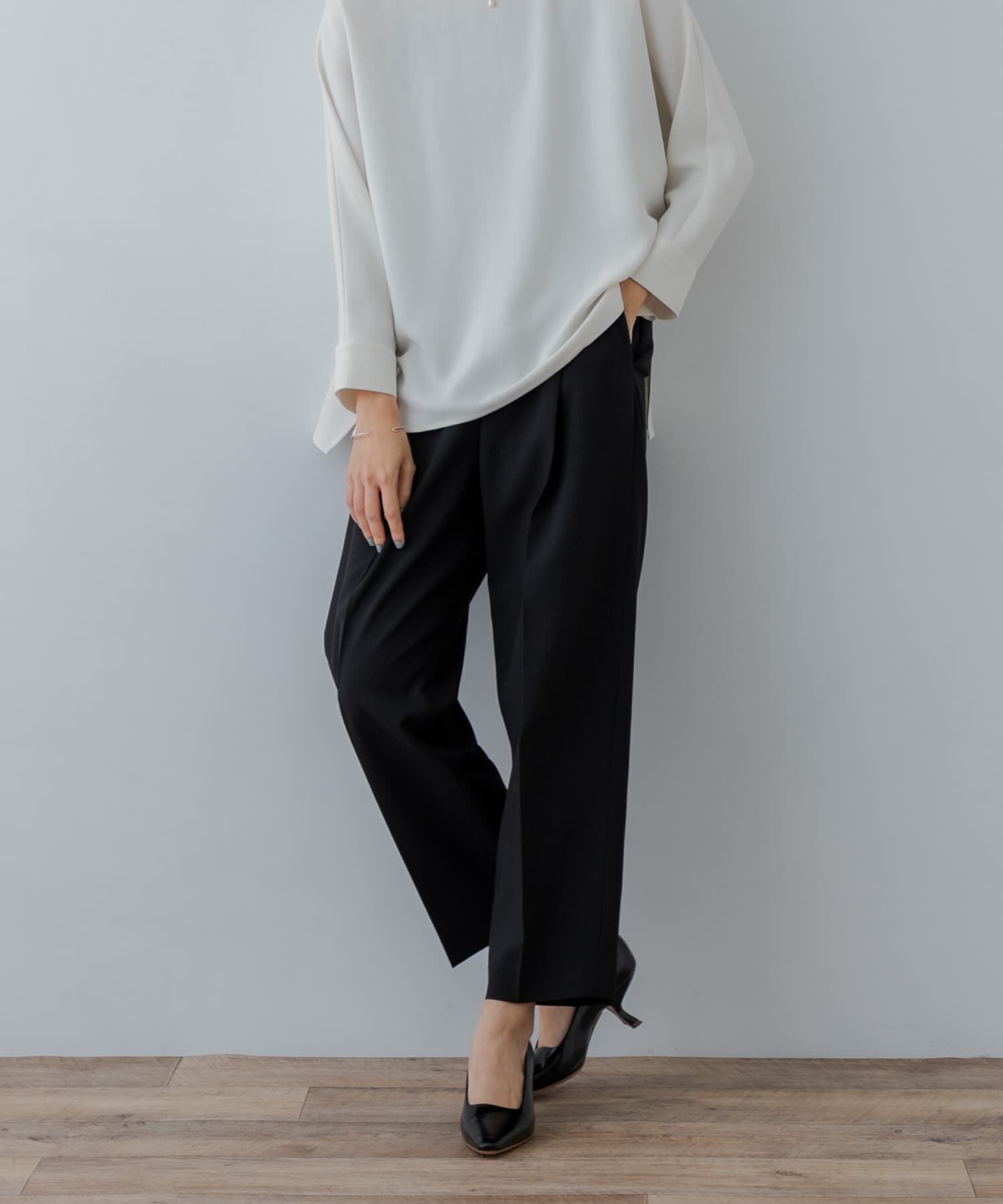 URBAN RESEARCH「『3サイズ展開』タックテーパードパンツ」|その他|