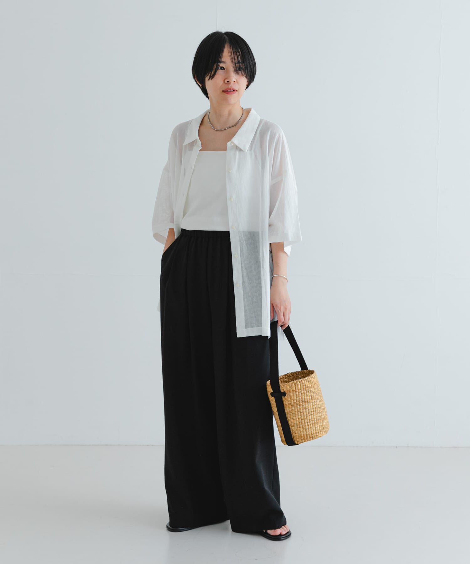 URBAN RESEARCH「『3サイズ展開』『イージーケア』タックギャザーストレートパンツ」|その他|