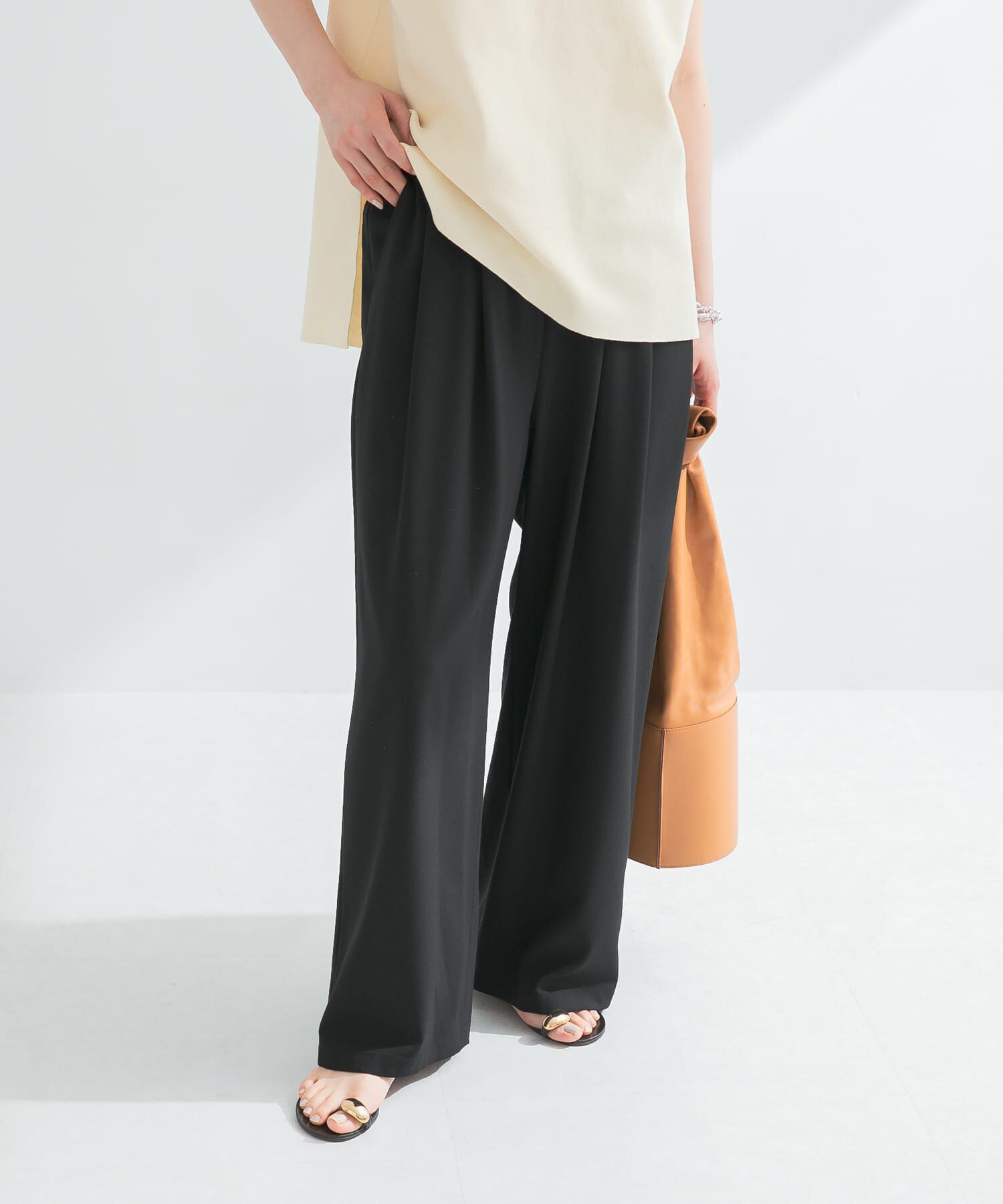 URBAN RESEARCH「『3サイズ展開』『イージーケア』タックギャザーストレートパンツ」|その他|