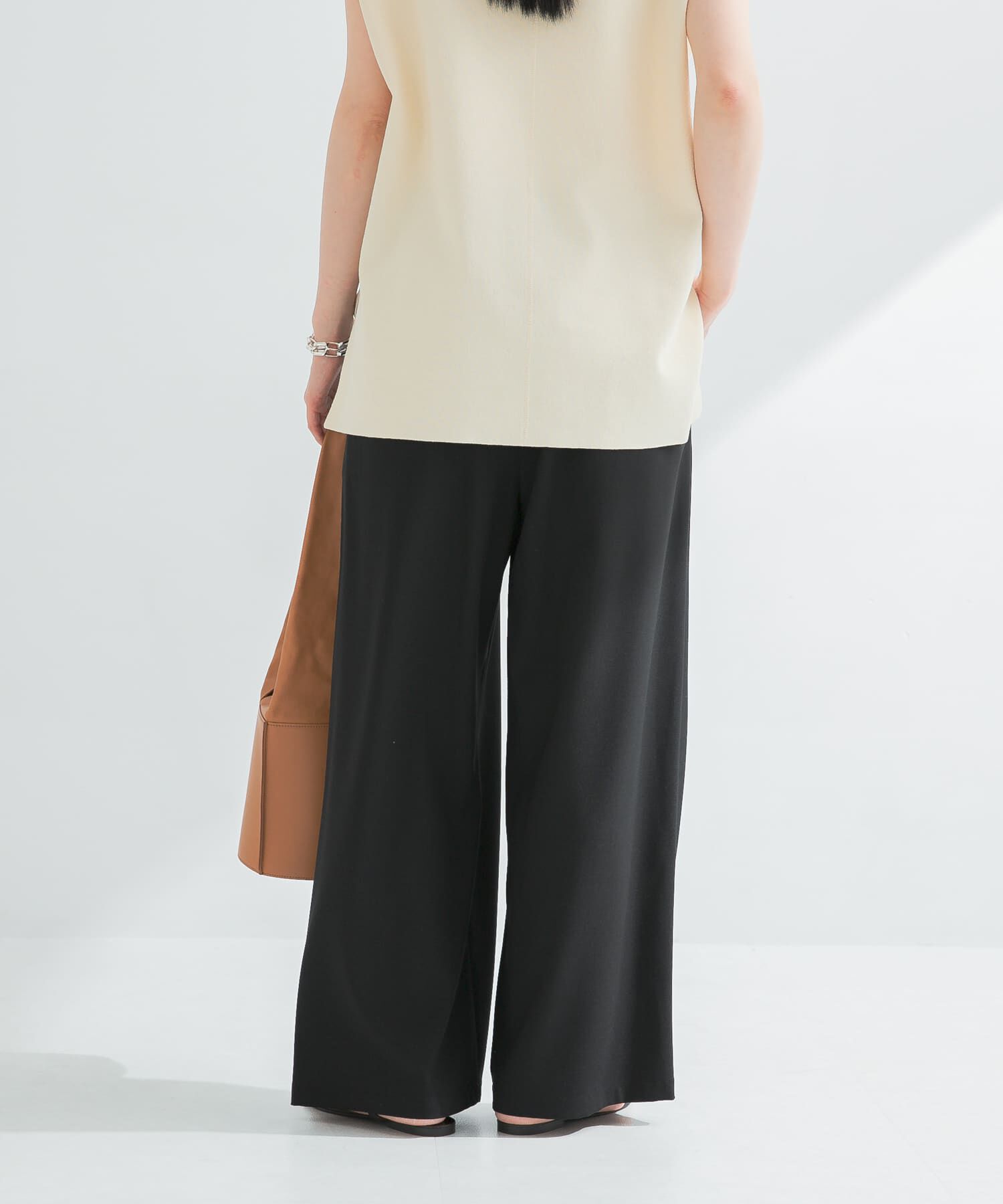 URBAN RESEARCH「『3サイズ展開』『イージーケア』タックギャザーストレートパンツ」|その他|