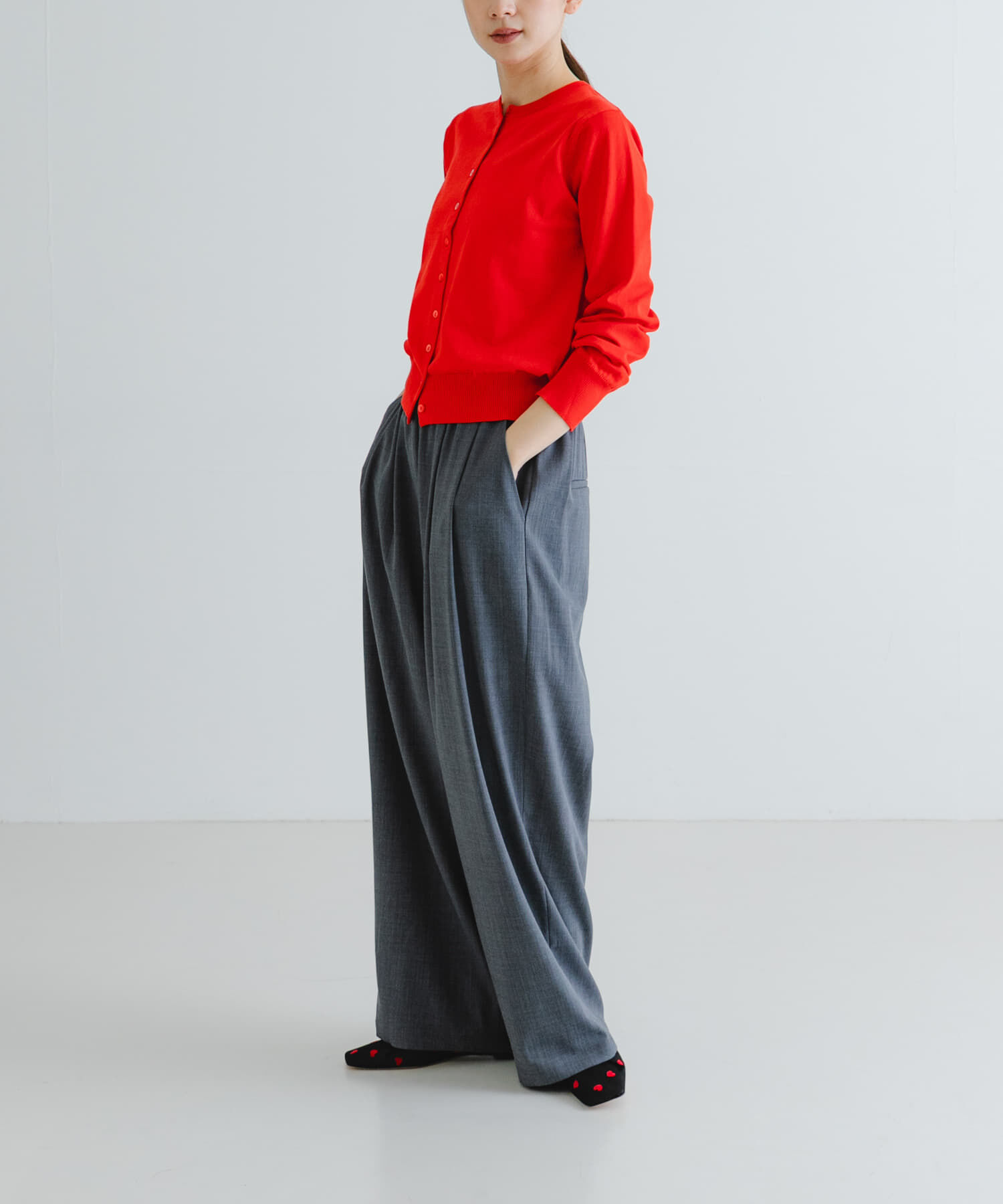 URBAN RESEARCH「『3サイズ展開』『イージーケア』タックギャザーストレートパンツ」|その他|