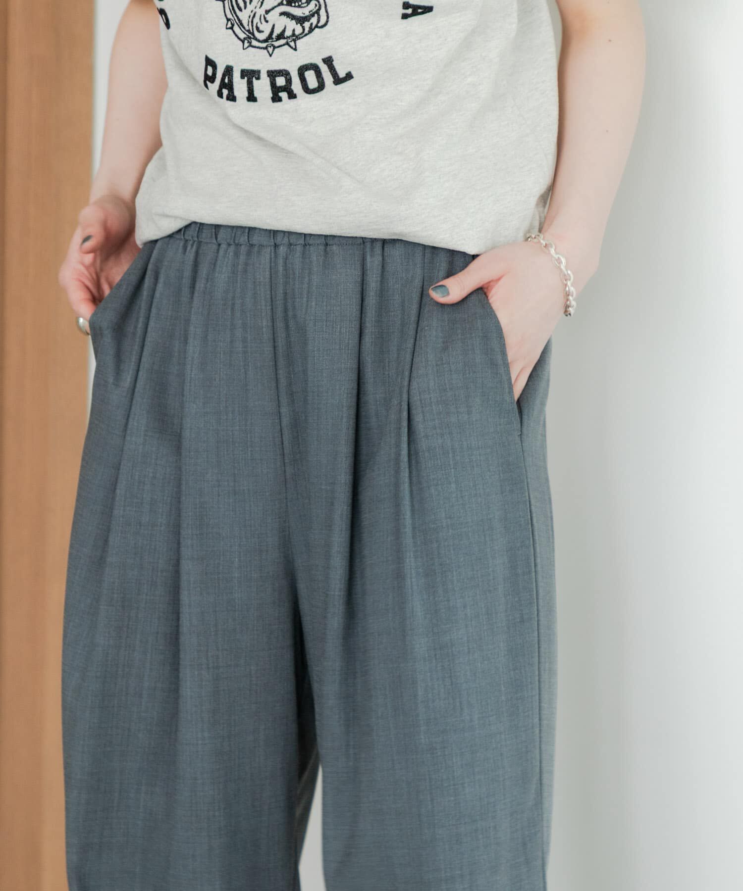 URBAN RESEARCH「『3サイズ展開』『イージーケア』タックギャザーストレートパンツ」|その他|