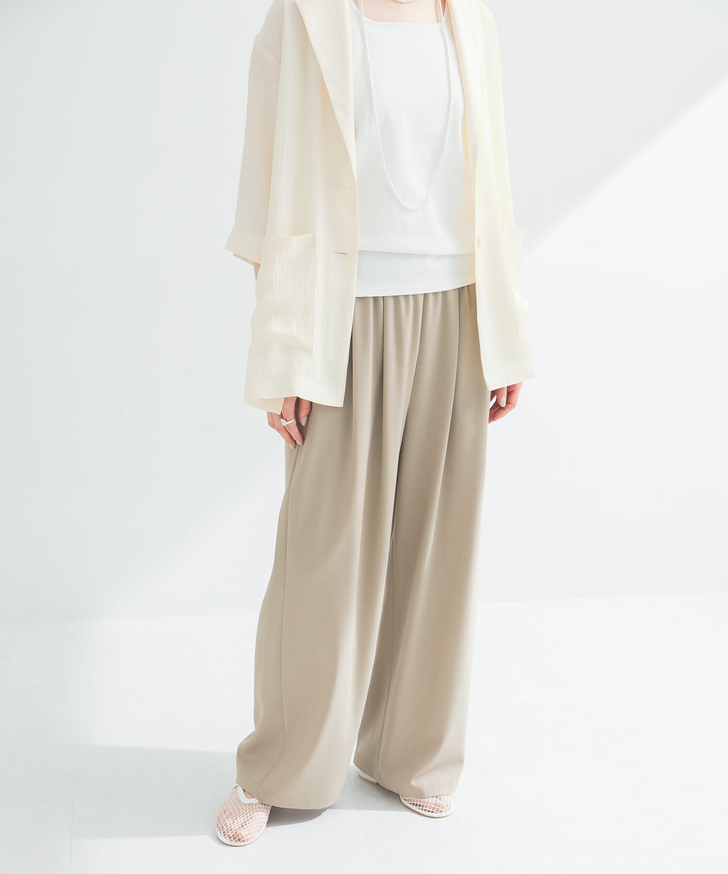 URBAN RESEARCH「『3サイズ展開』『イージーケア』タックギャザーストレートパンツ」|その他|