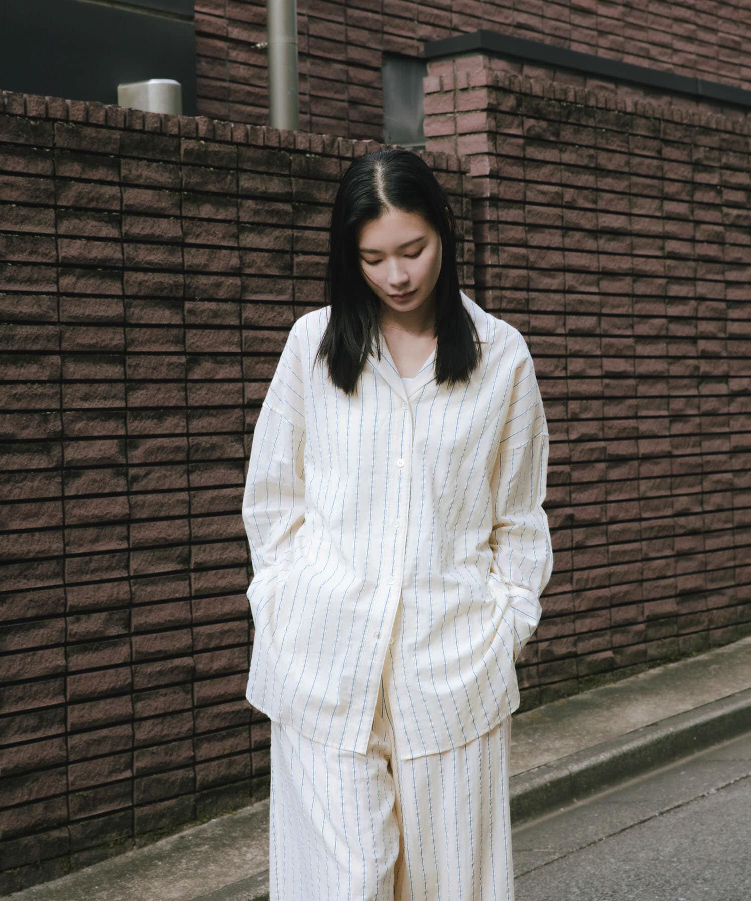 URBAN RESEARCH「new basic　インドコットンサッカーストライプシャツ」|シャツ・ブラウス|ライトベージュ