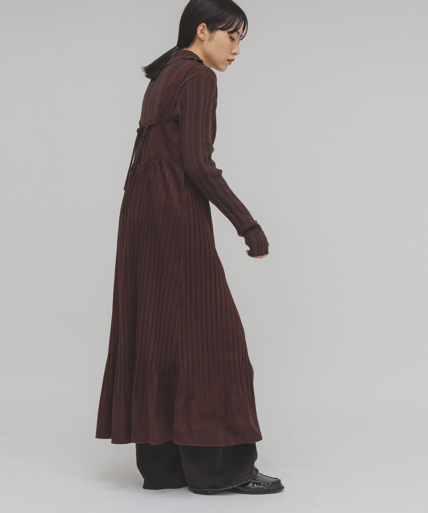  「ピーチスキンプリーツワンピース」|ワンピース|