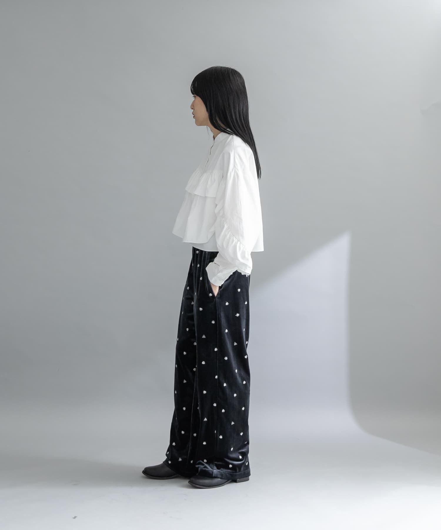  「『WEB限定』ラッフルデザインブラウス」|シャツ・ブラウス|