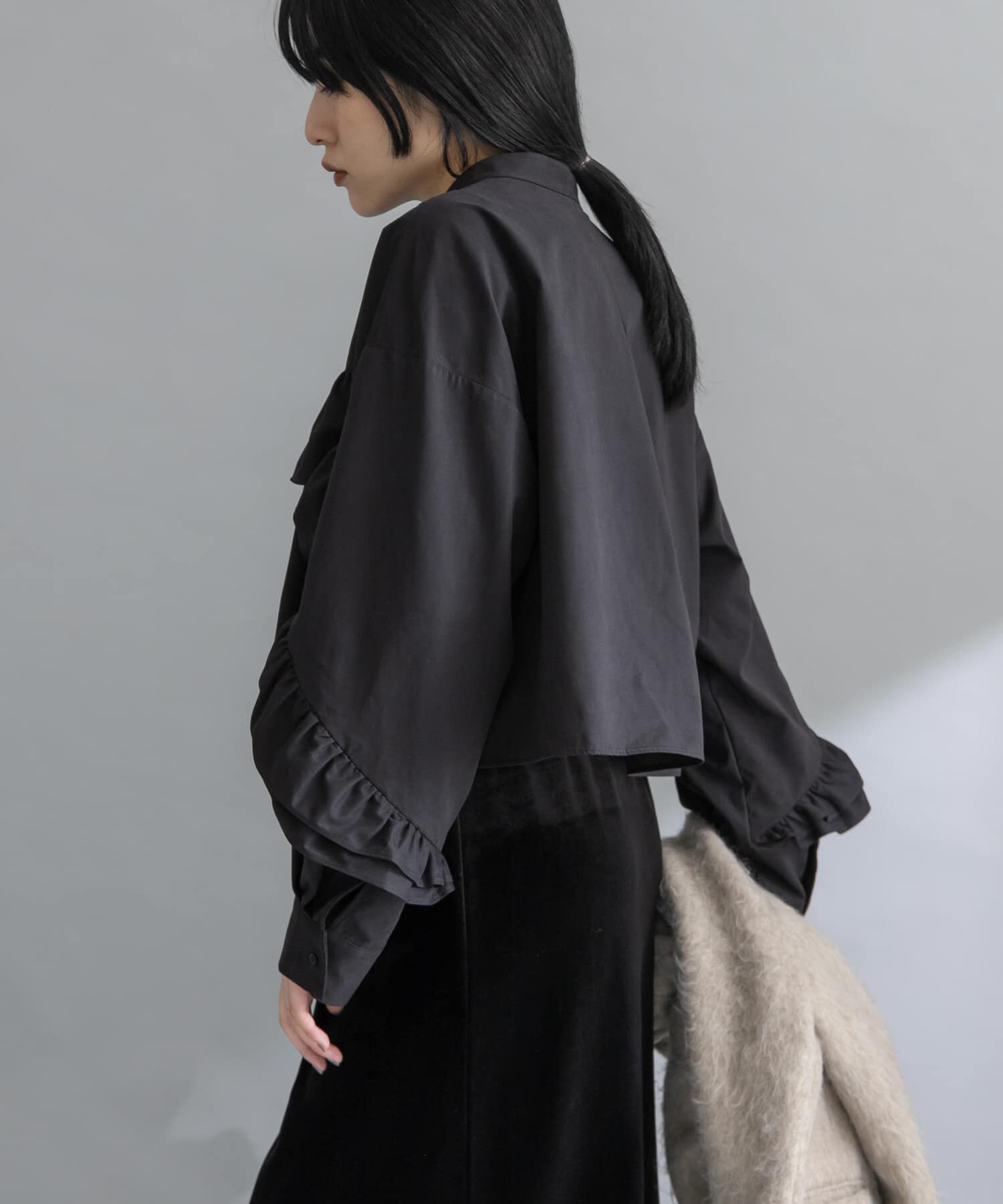  「『WEB限定』ラッフルデザインブラウス」|シャツ・ブラウス|