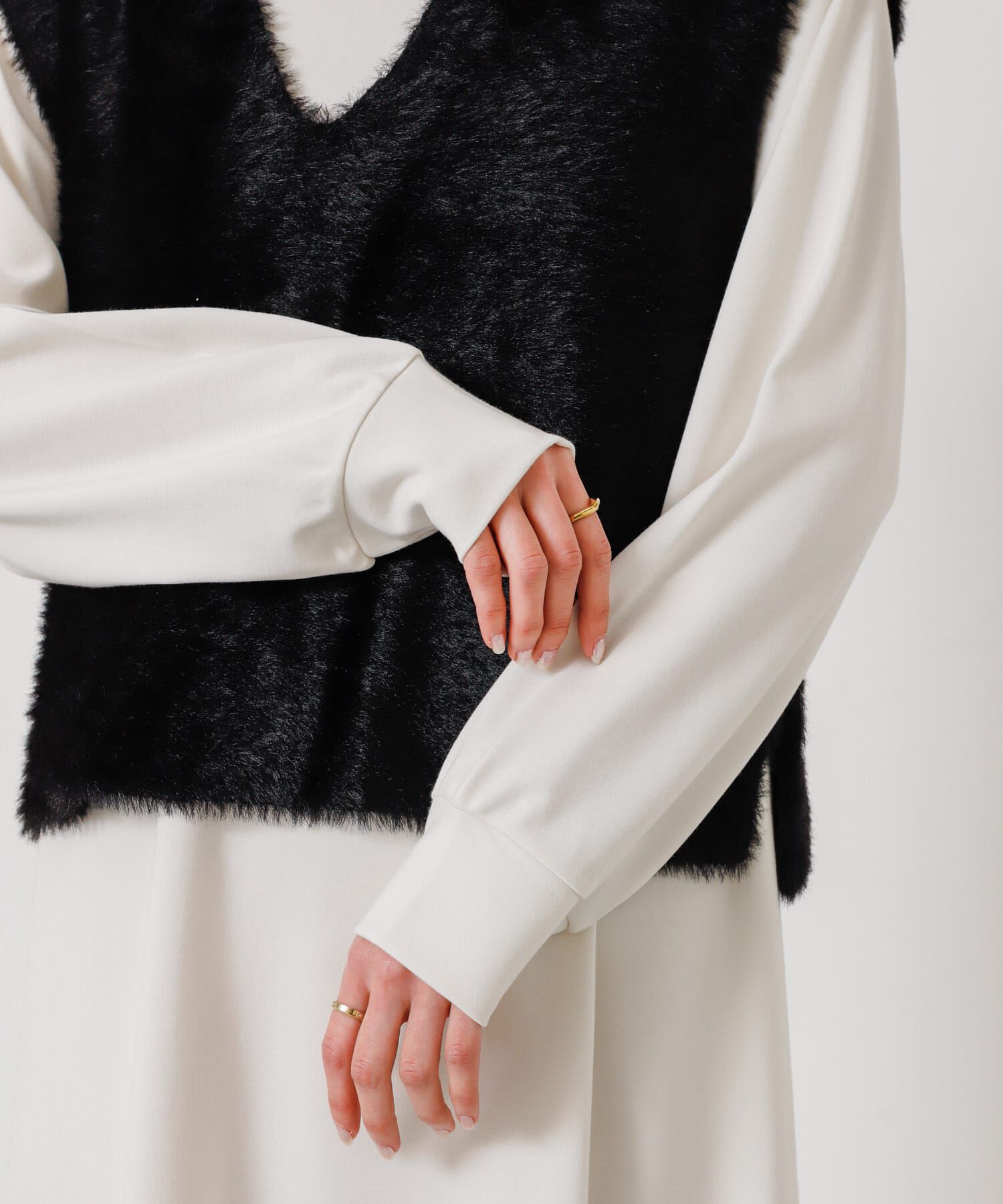 SENSE OF PLACE by URBAN RESEARCH「シャギーベストレイヤードワンピース」|ワンピース|