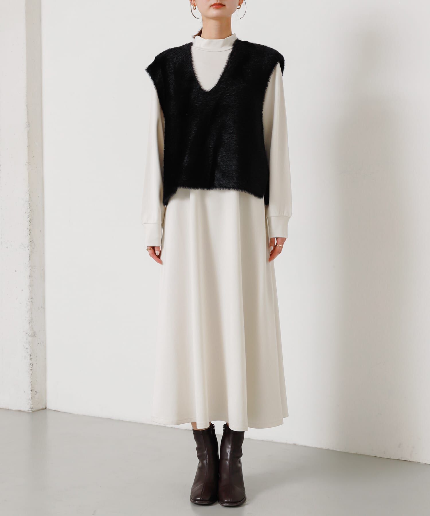 SENSE OF PLACE by URBAN RESEARCH「シャギーベストレイヤードワンピース」|ワンピース|