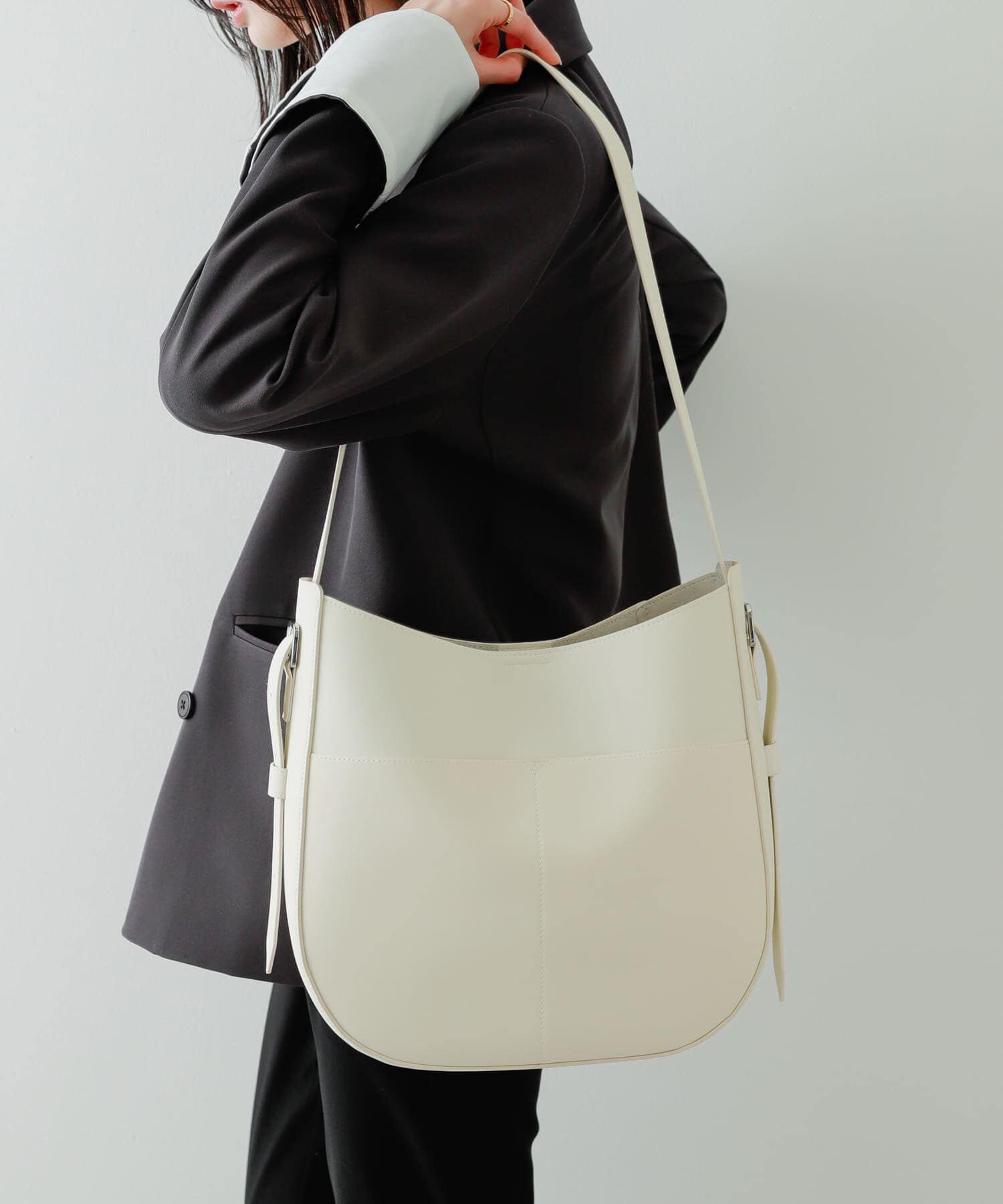 SENSE OF PLACE by URBAN RESEARCH「アウトポケットビッグショルダーバッグ」|ショルダー・メッセンジャー|