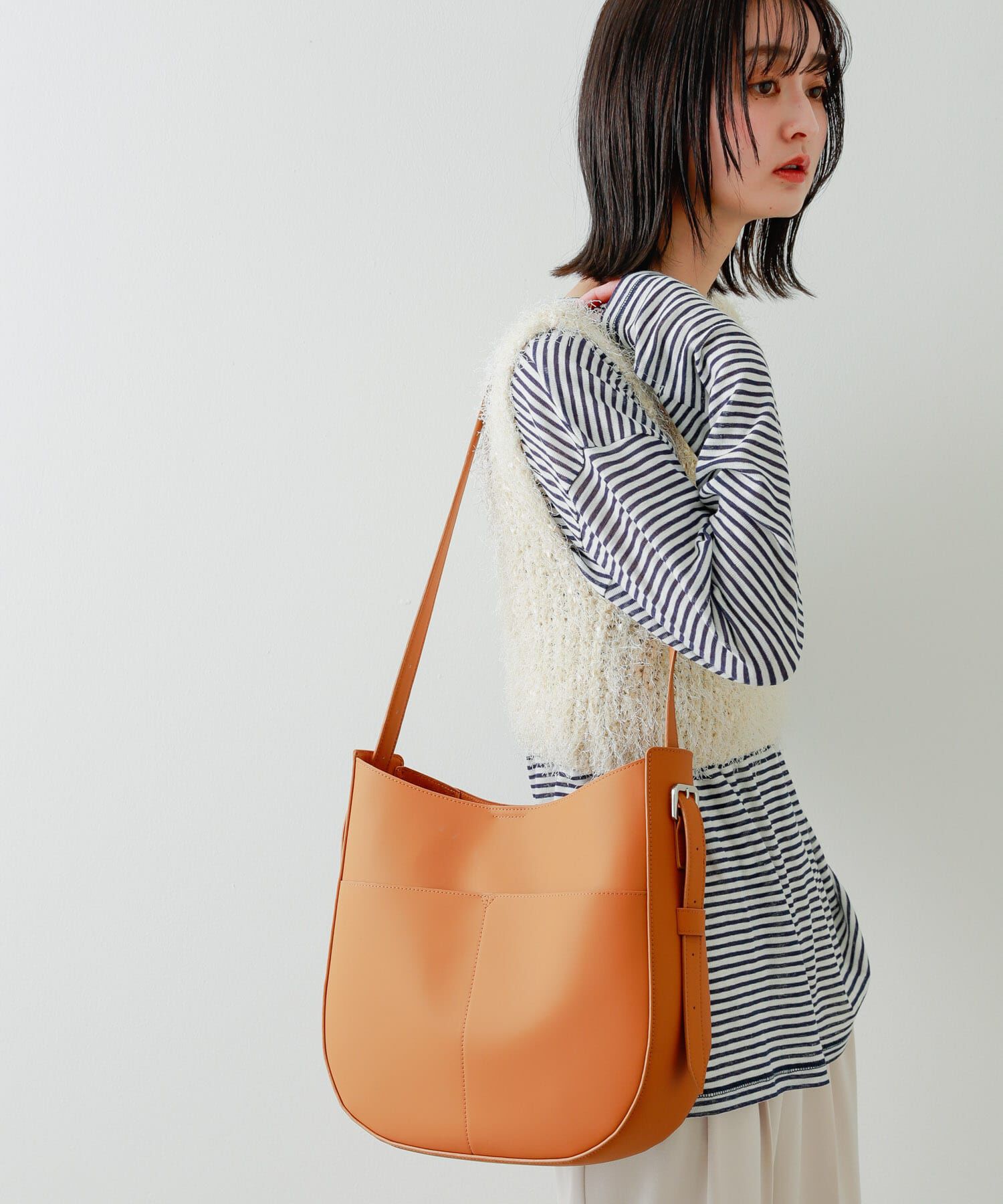 SENSE OF PLACE by URBAN RESEARCH「アウトポケットビッグショルダーバッグ」|ショルダー・メッセンジャー|