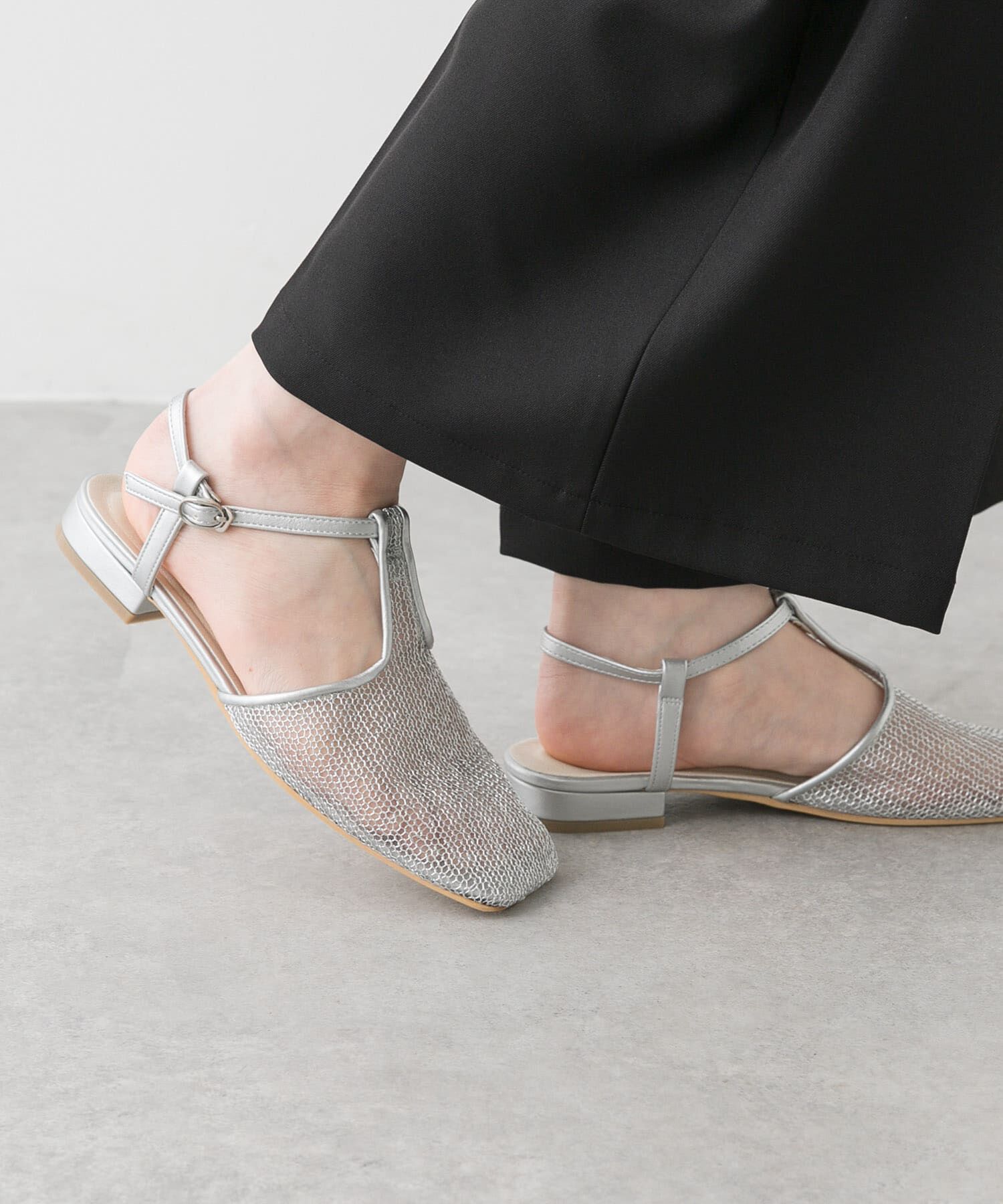 SENSE OF PLACE by URBAN RESEARCH「Tストラップメッシュサンダル」|サンダル|