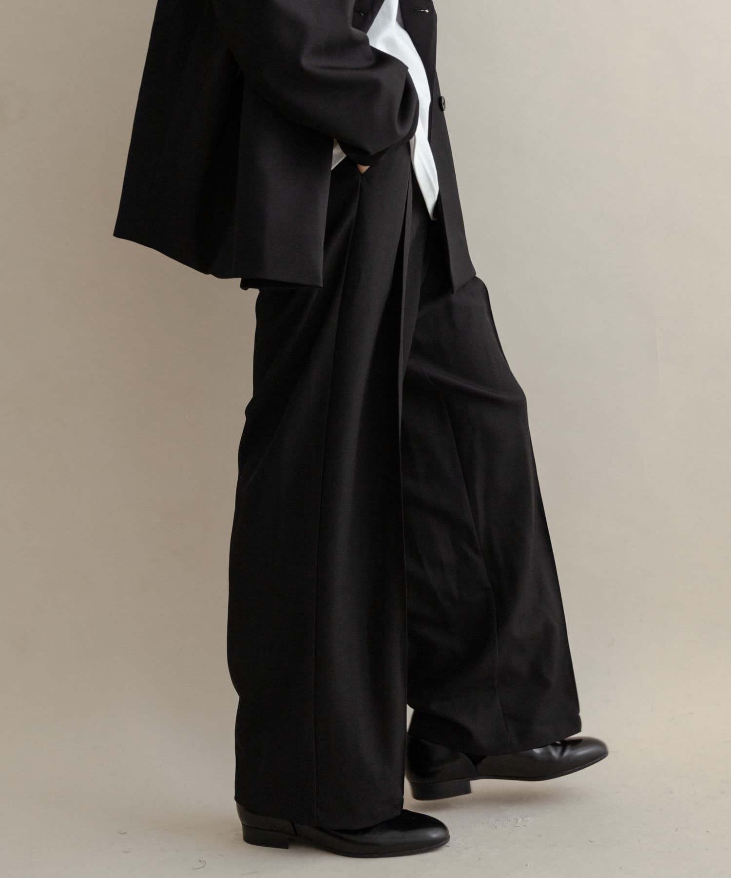 SENSE OF PLACE by URBAN RESEARCH「タックワイドスラックス」|その他|ブラック