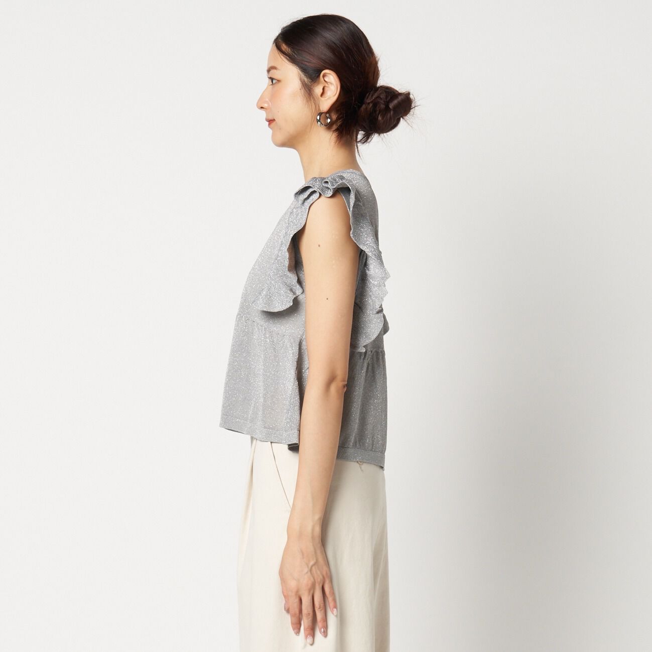  「THREE DOTS RUFFLE TOP」|ニット・セーター|