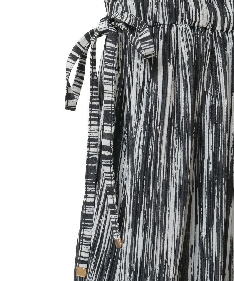 YECCA VECCA「ランダムアート柄プリーツワンピース」|ワンピース|