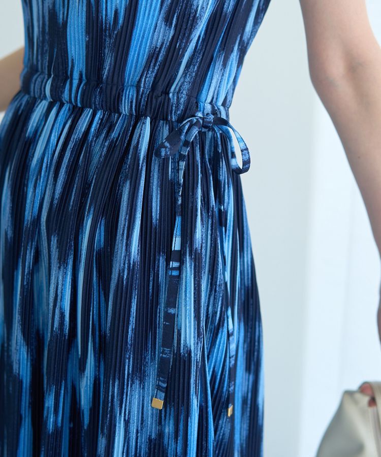 YECCA VECCA「ランダムアート柄プリーツワンピース」|ワンピース|